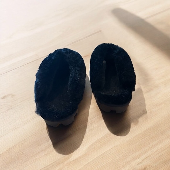Ugg Black Fuzzy Cheetah Print Women’s Slippers Size 8 - Picture 4 of 7